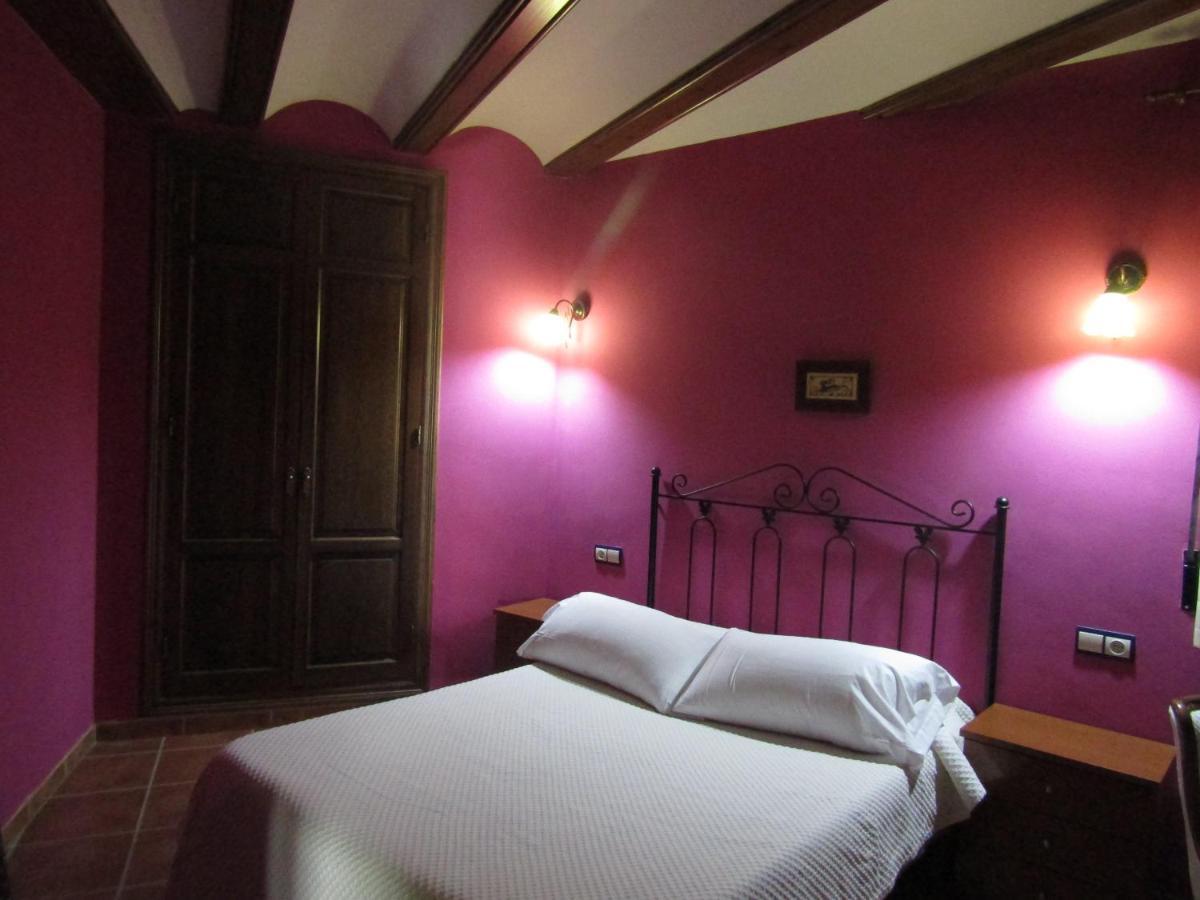 Hostal Paquita Allepuz Luaran gambar