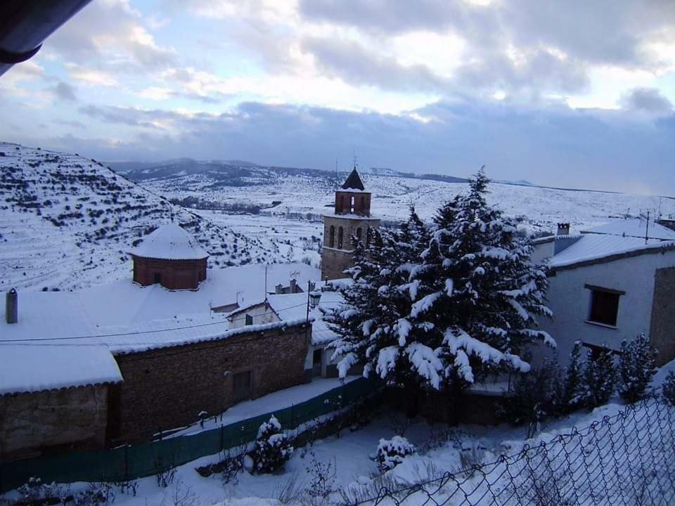Hostal Paquita Allepuz Luaran gambar